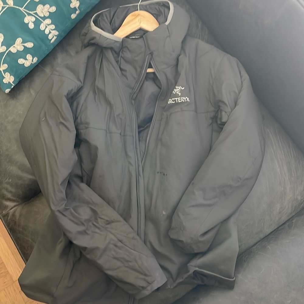 Arc’teryx grey Atom Insulated Hoodie Men’s medium
